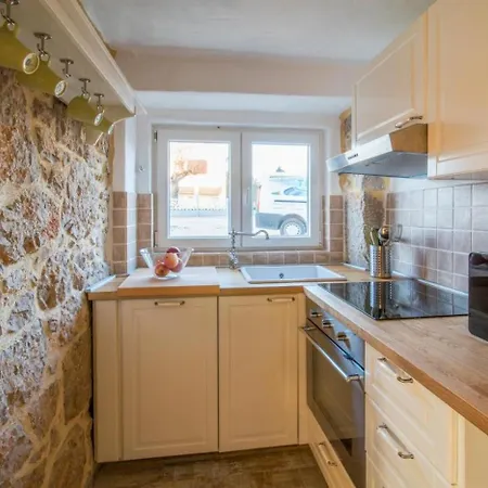 Сasa de vacaciones 5234-1 For 11 Pers On Krk Island *