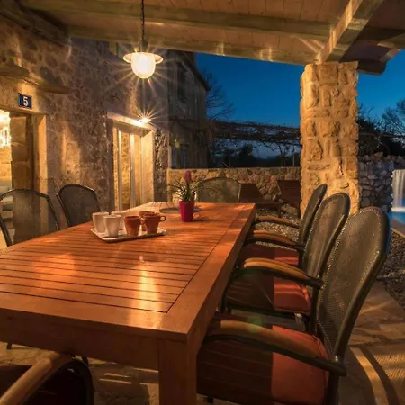 Сasa de vacaciones 5234-1 For 11 Pers On Krk Island